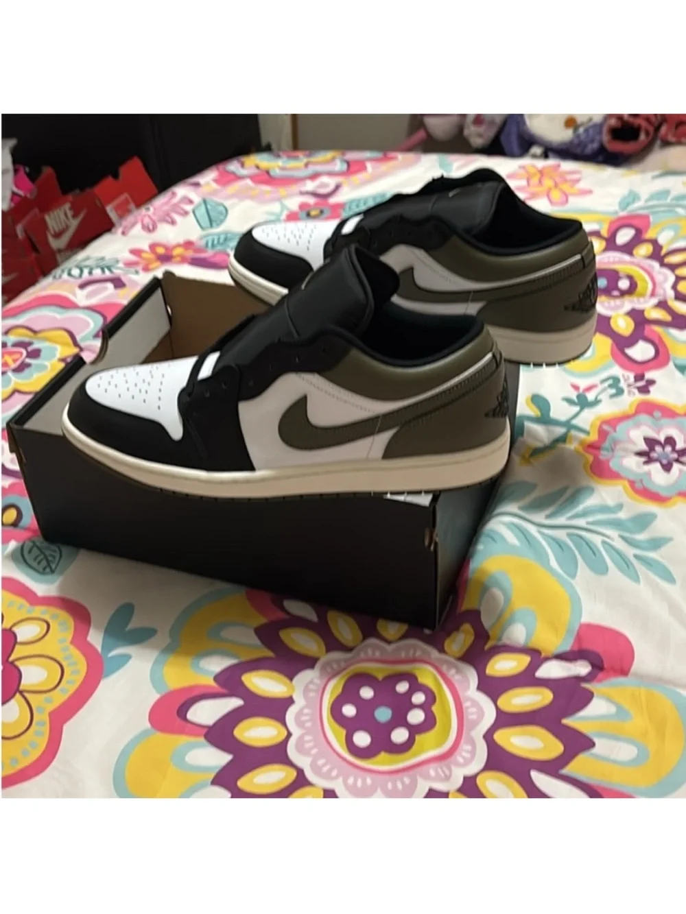 Men’s Air Jordan 1 Low Black, White, Olive Green